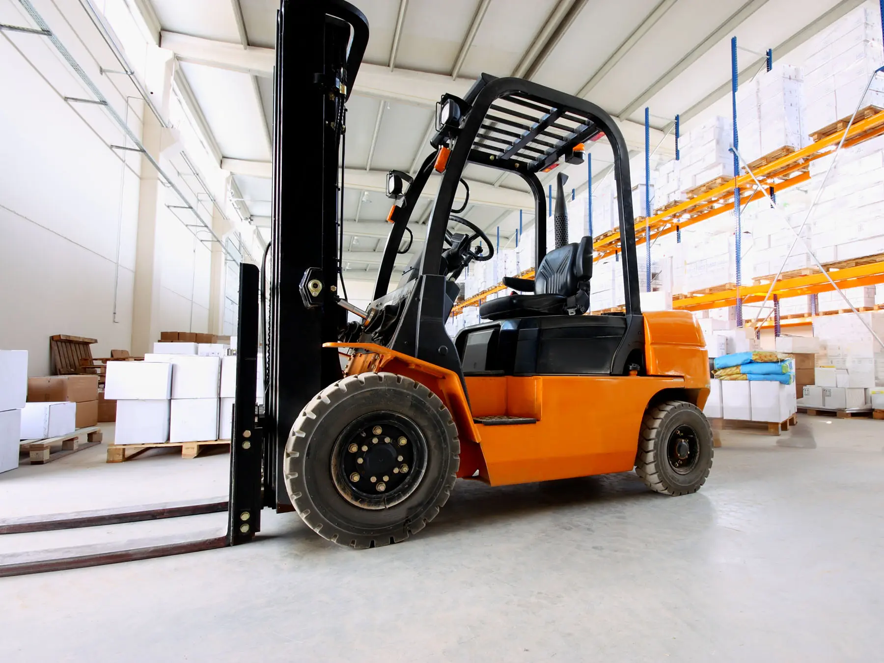 Counterbalance forklift truck used for workplace training